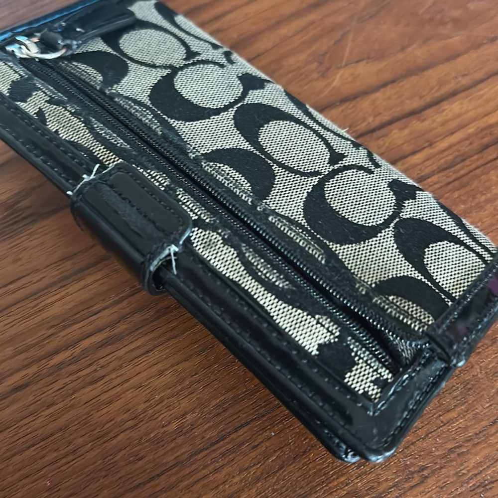 Coach Wallet - Picture 3 of 7